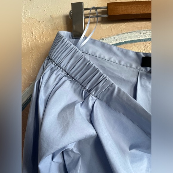 Theory Off-the-shoulder Cotton Poplin Blue Blouse - Picture 2 of 11